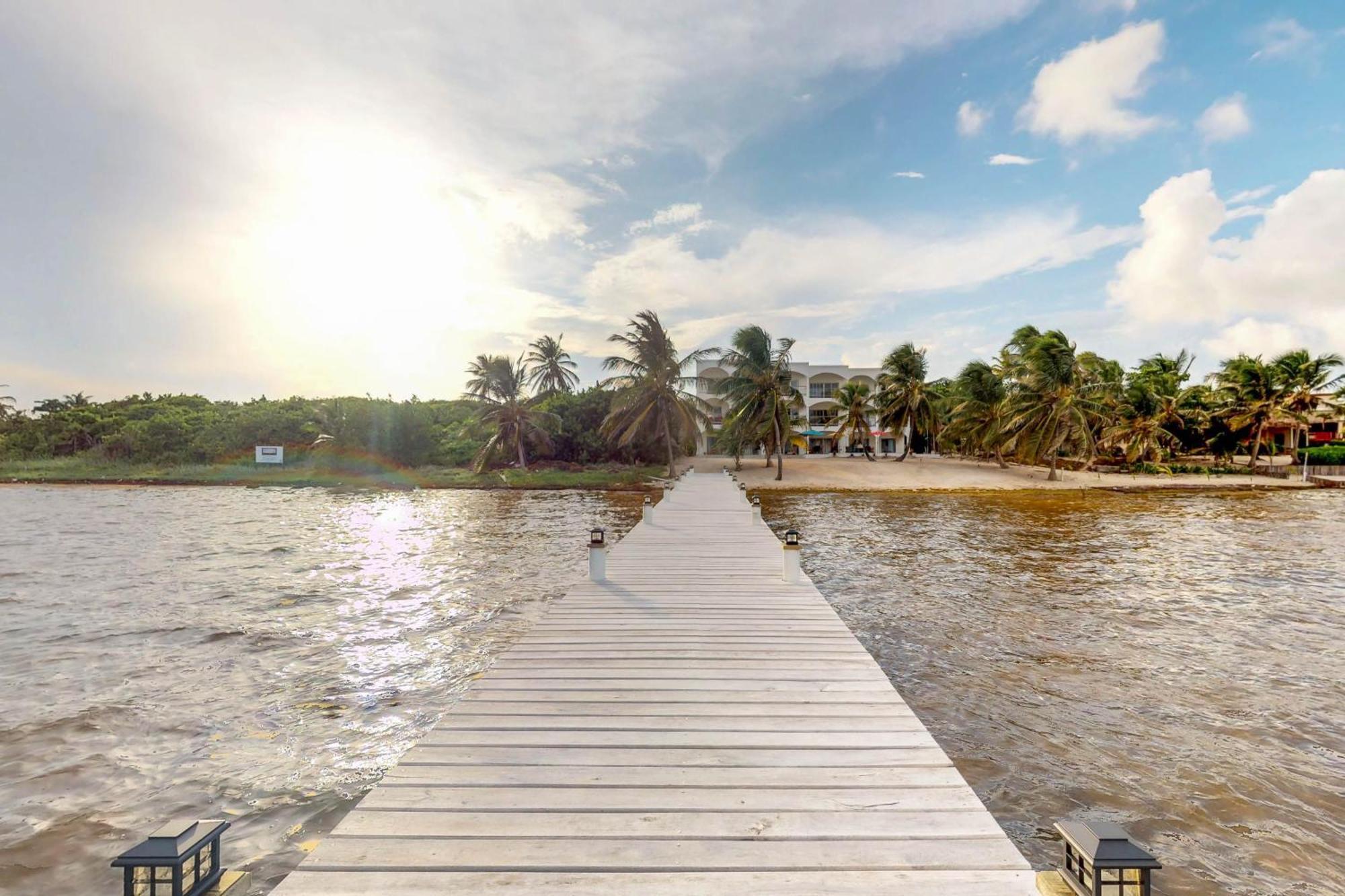 Blue Water Beach Villas San Pedro  Kamer foto