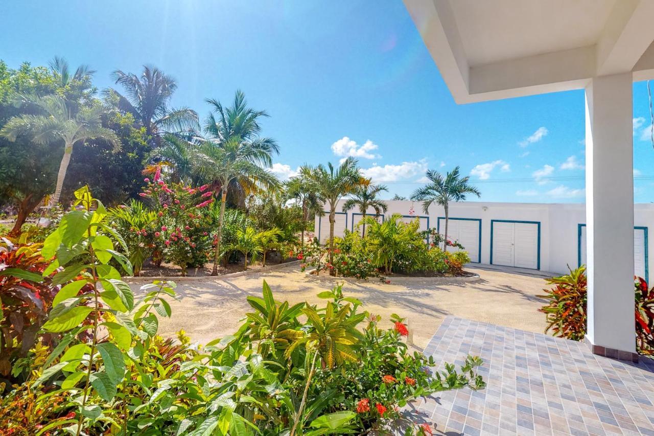 Blue Water Beach Villas San Pedro  Buitenkant foto